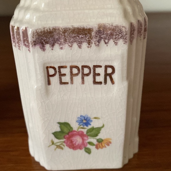 VTG Art Deco Style Salt/Pepper Shakers - Picture 8 of 13